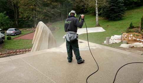 Lavage du béton désacitvé