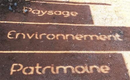 Ombre grâce aux découpes laser des claustras